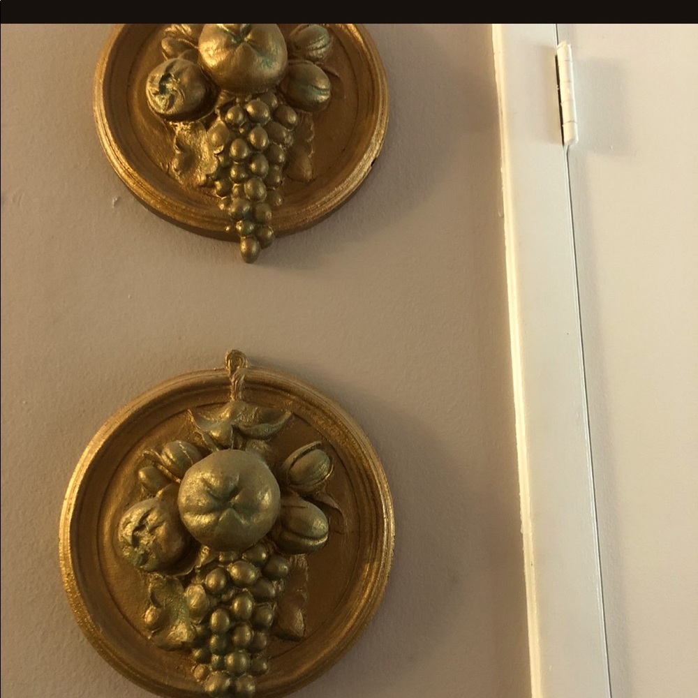 Gorgeous wall round plaque